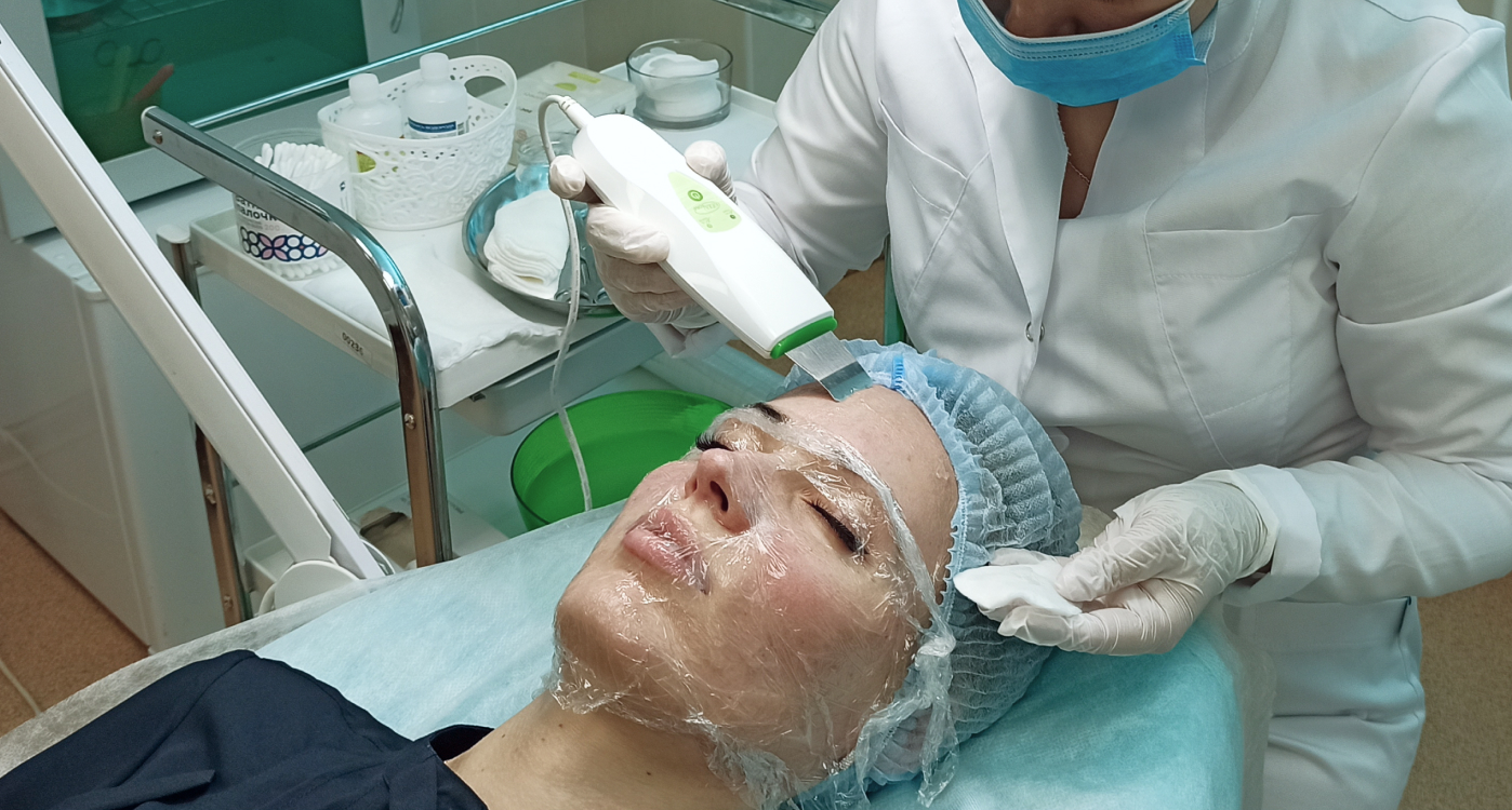 Эффективное и безопасное очищение лица с ультразвуковой чисткой